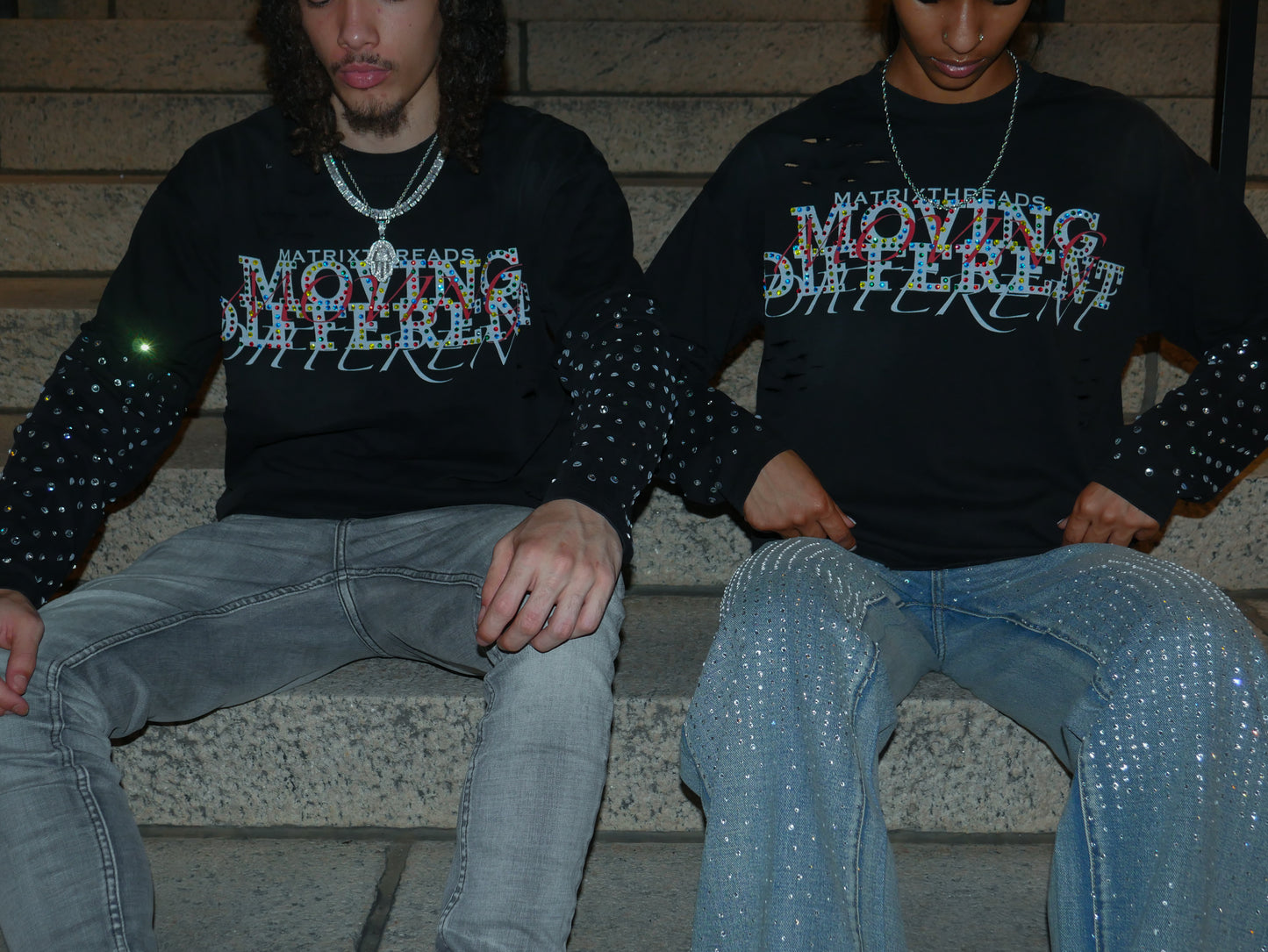 “MOVING DIFFERENT”Double-Layered Long Sleeve (BLK)