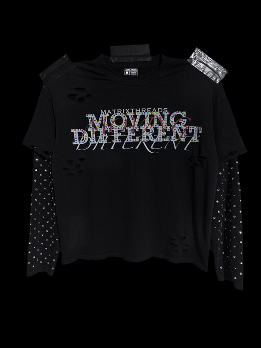 “MOVING DIFFERENT”Double-Layered Long Sleeve (BLK)