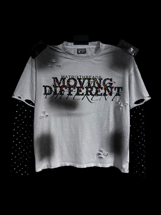 “MOVING DIFFERENT”Double-Layered Long Sleeve (WHT)